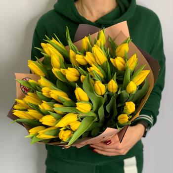 Тюльпаны желтые 51 шт (код: 17808)